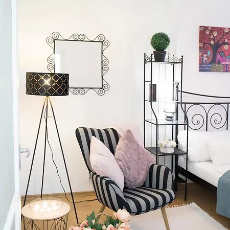 Walnut Flat Free Parking Daire