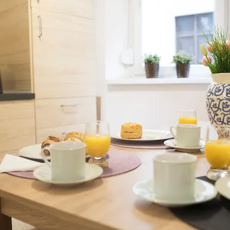 Walnut Flat Free Parking *